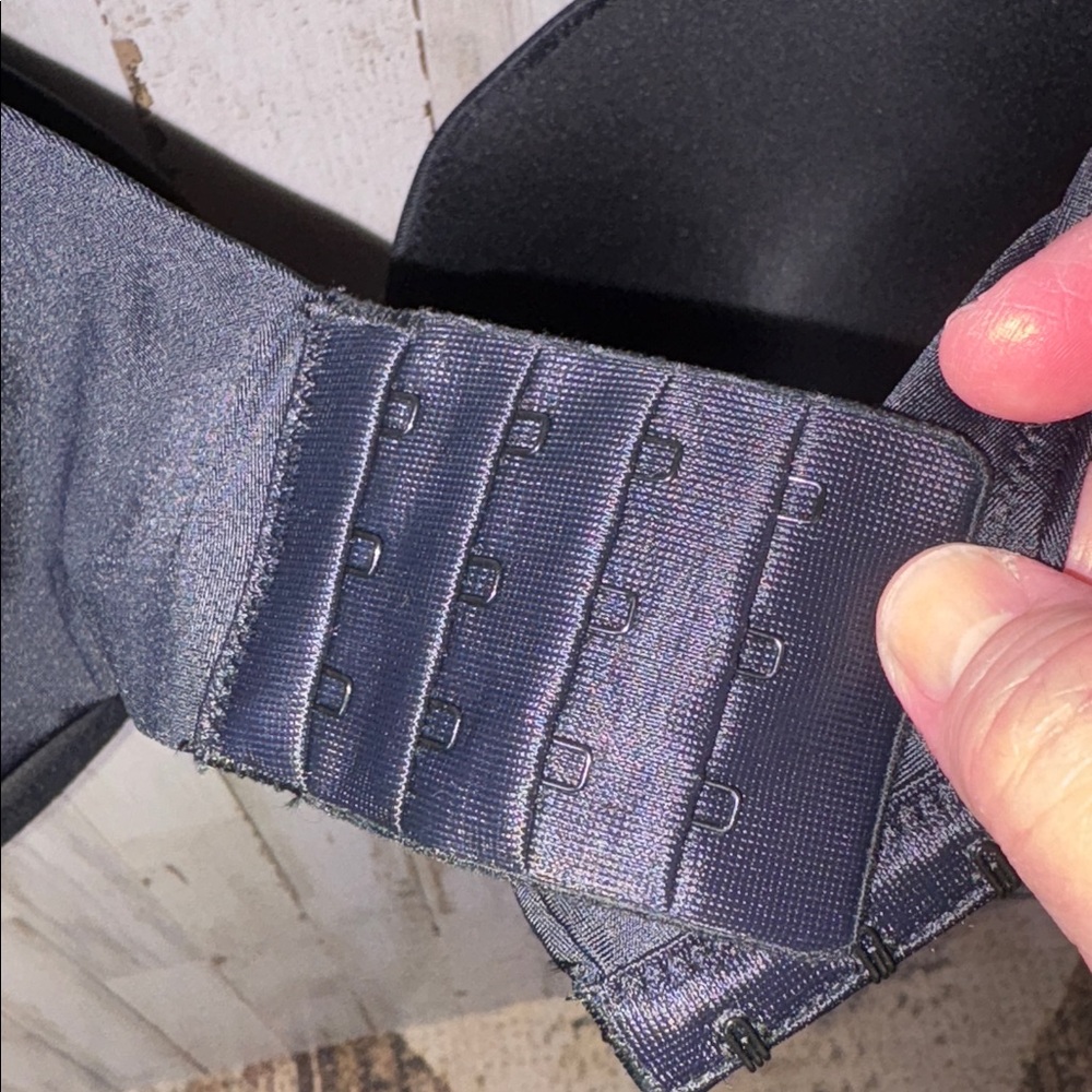 Black Women’s T-Shirt Bra - Classic Support 40DD NWT - Picture 9 of 11